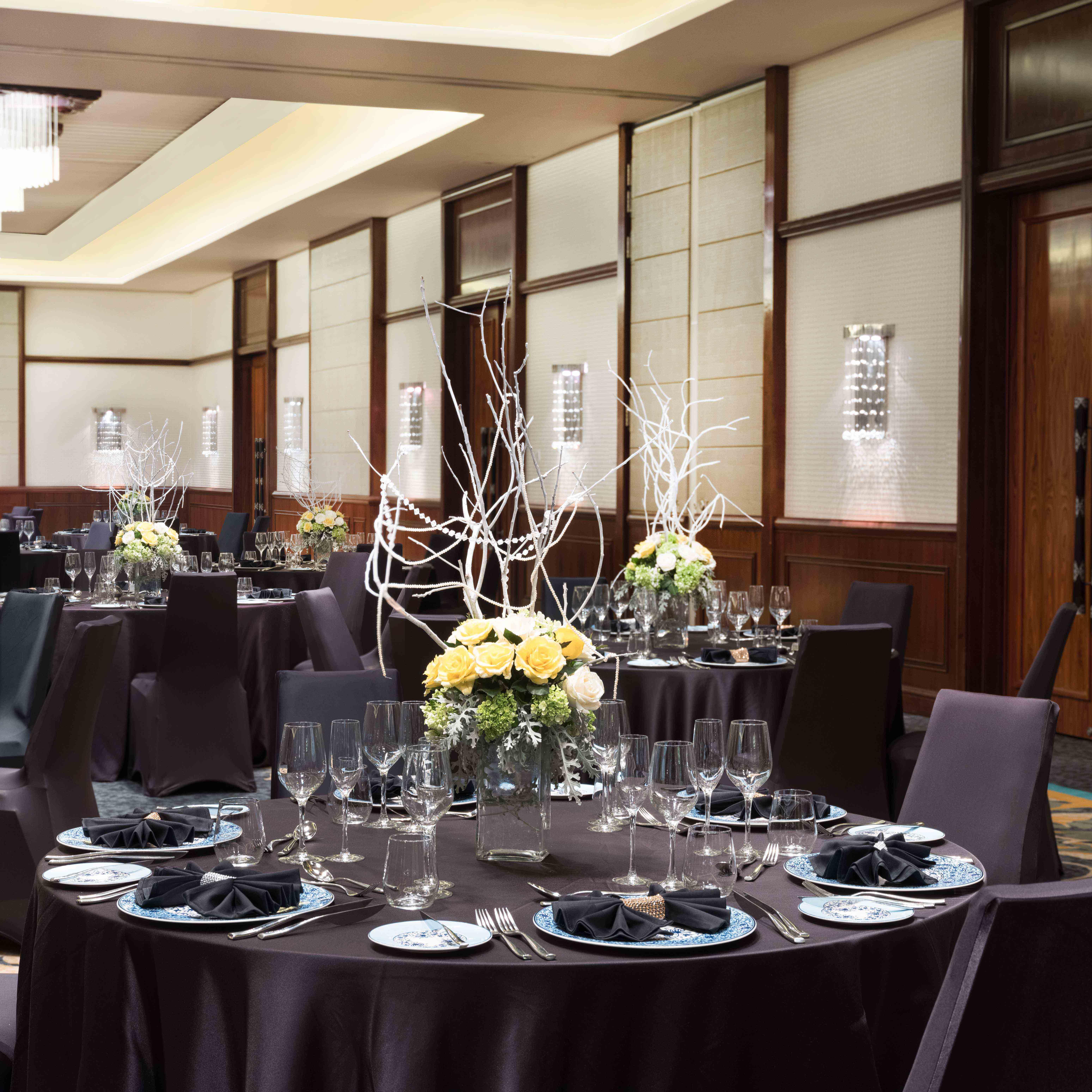 Sheraton Bali Kuta Resort Ngoại thất bức ảnh The ballroom at the hotel