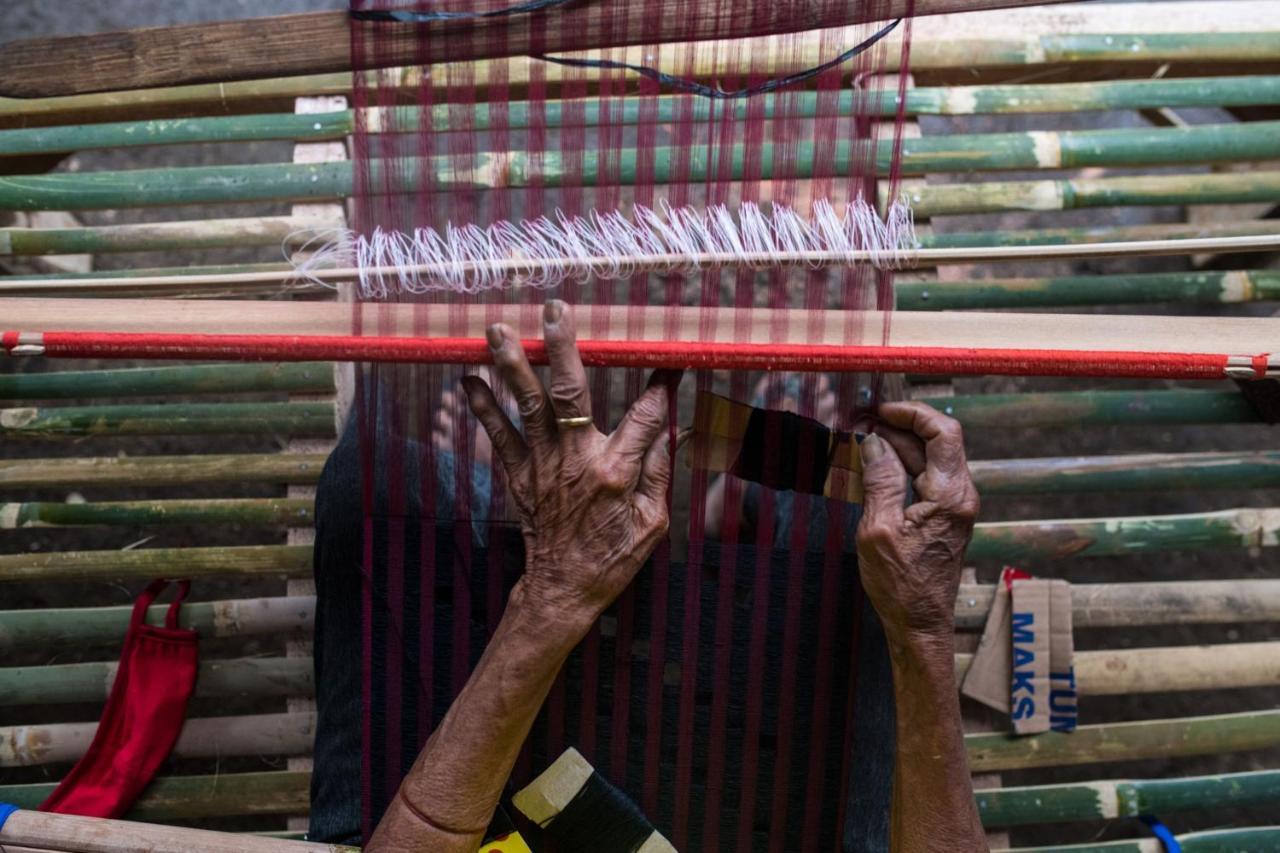 Sheraton Bali Kuta Resort Ngoại thất bức ảnh Weaving in Mandalay