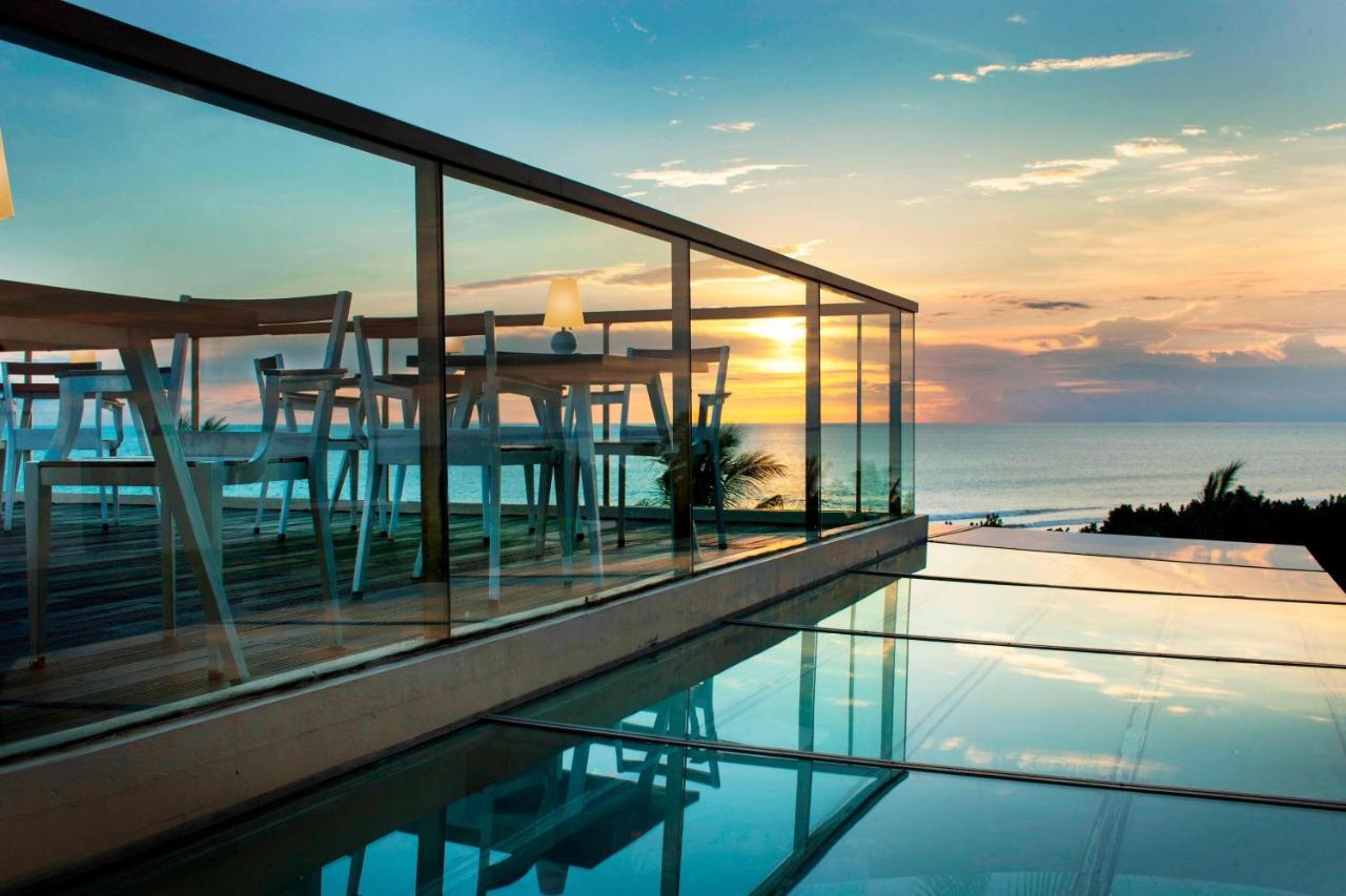 Sheraton Bali Kuta Resort Ngoại thất bức ảnh Sunset at the Sky Bar