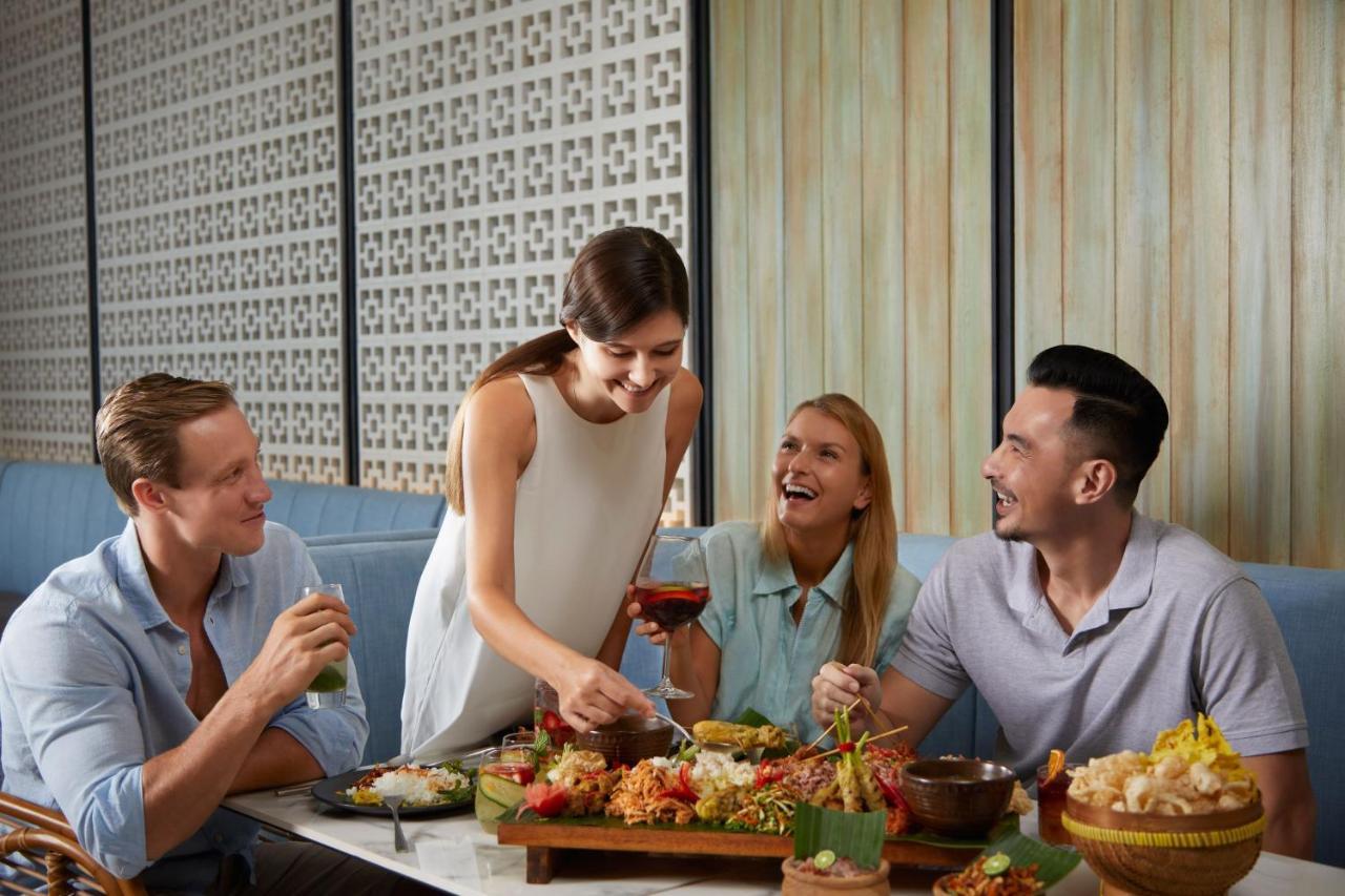 Sheraton Bali Kuta Resort Ngoại thất bức ảnh A restaurant in Dubai