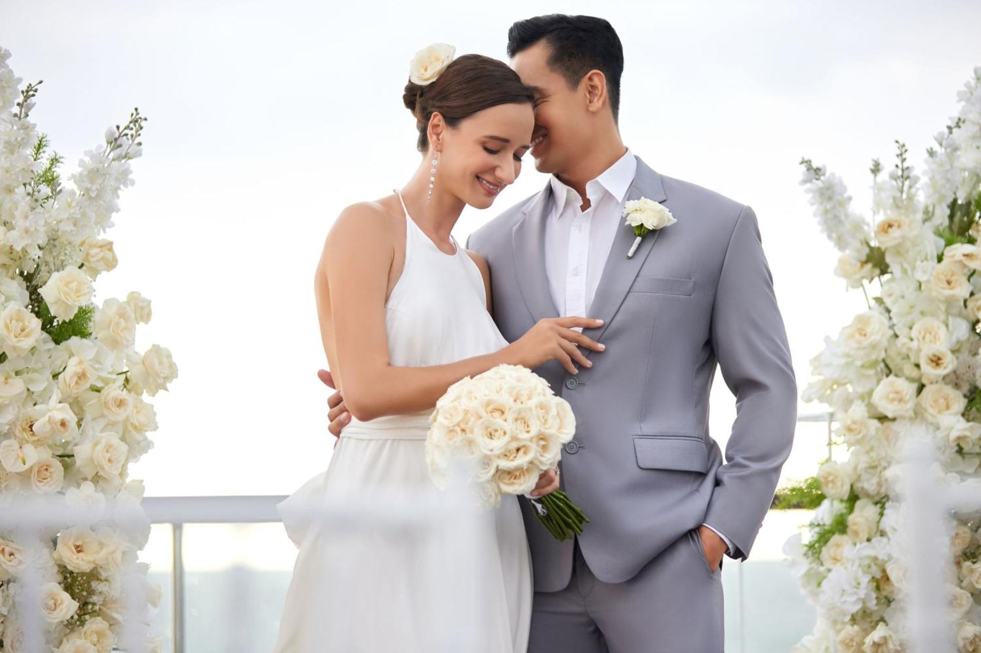 Sheraton Bali Kuta Resort Ngoại thất bức ảnh Wedding couple
