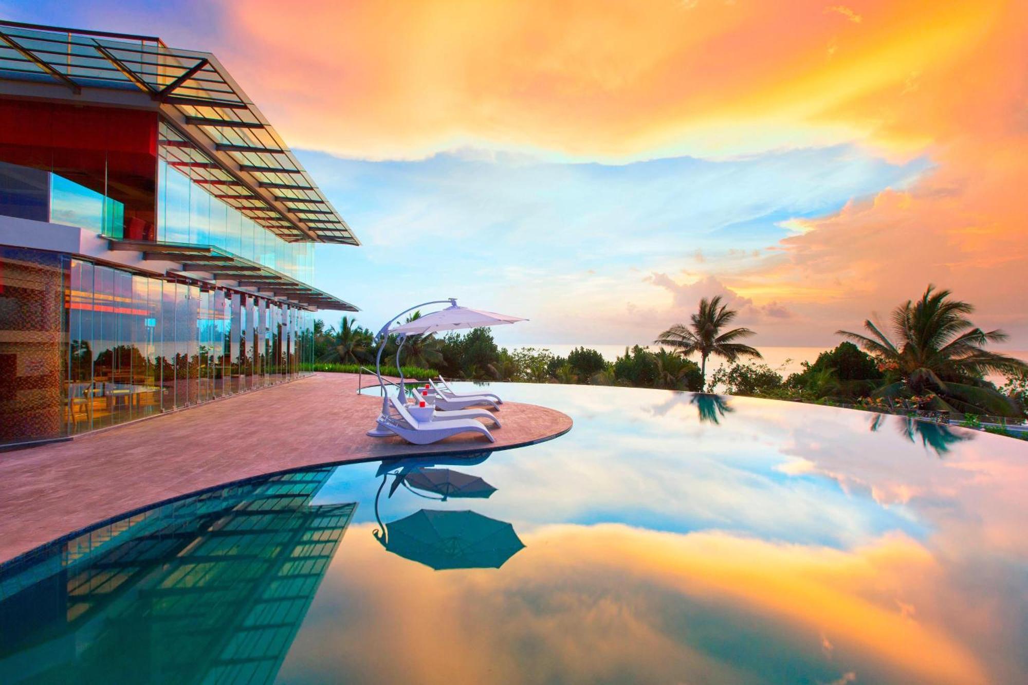 Sheraton Bali Kuta Resort Ngoại thất bức ảnh Infinity pool at the Alila Villas Uluwatu, Bali, Indonesia