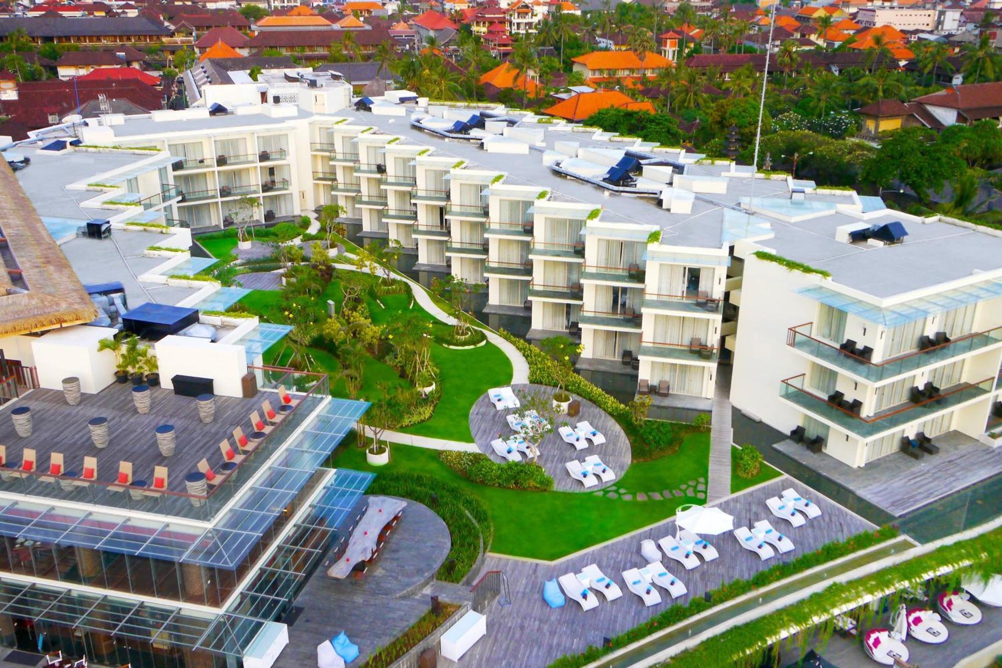 Sheraton Bali Kuta Resort Ngoại thất bức ảnh The hotel in 2016
