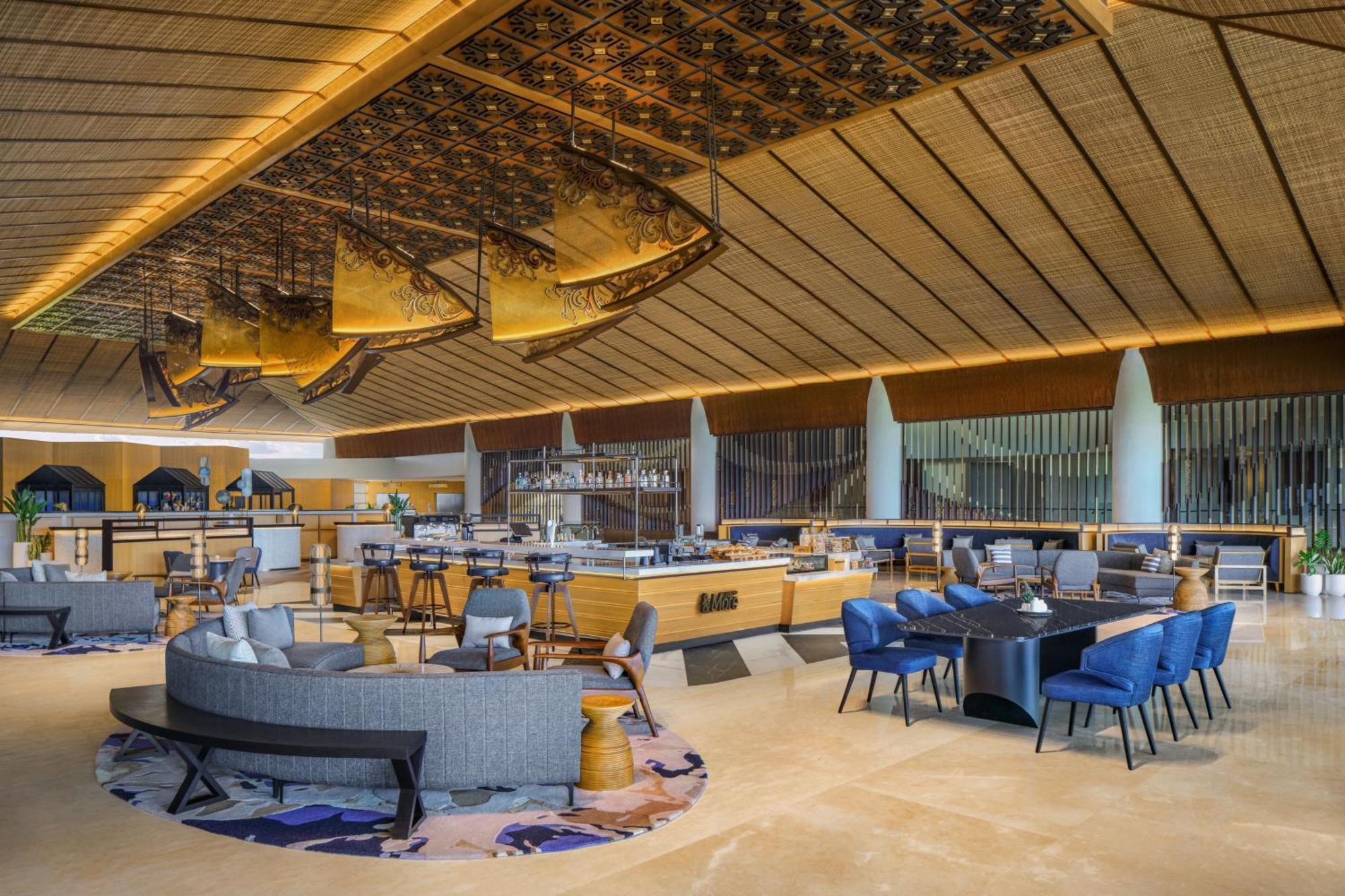Sheraton Bali Kuta Resort Ngoại thất bức ảnh The Lounge at the airport
